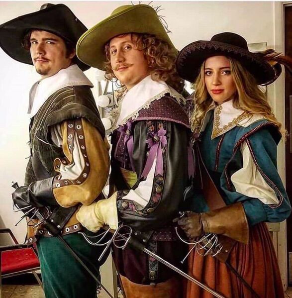 File:3 musketeers mmnt jpg.jpeg