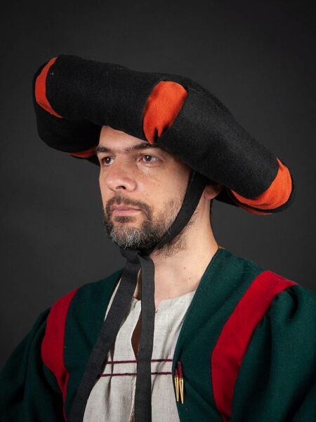 File:7d53-641Landsknecht hat with cuts-0-1.jpg